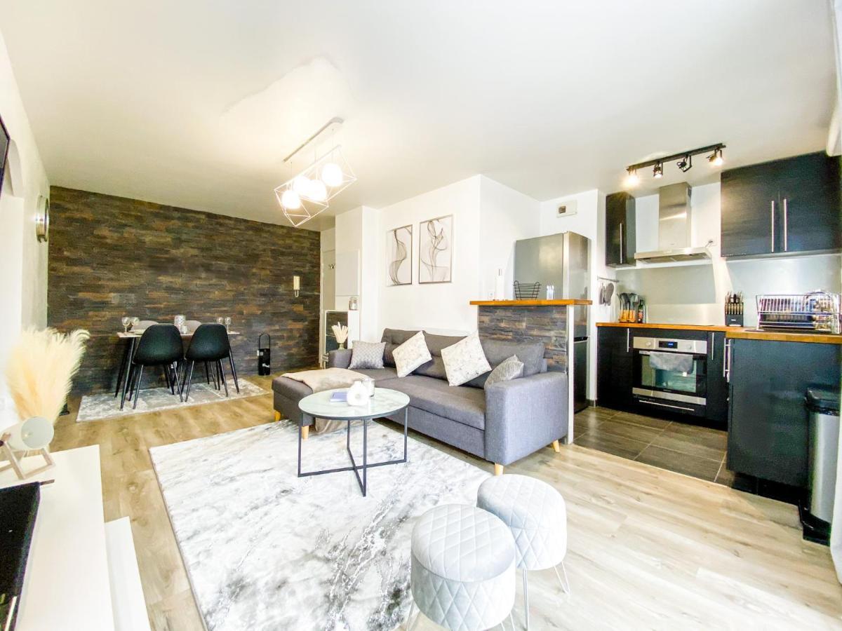The Grey House - Parking - Piscine - Rer A 6 Min Apartamento Bussy-Saint-Georges Exterior foto