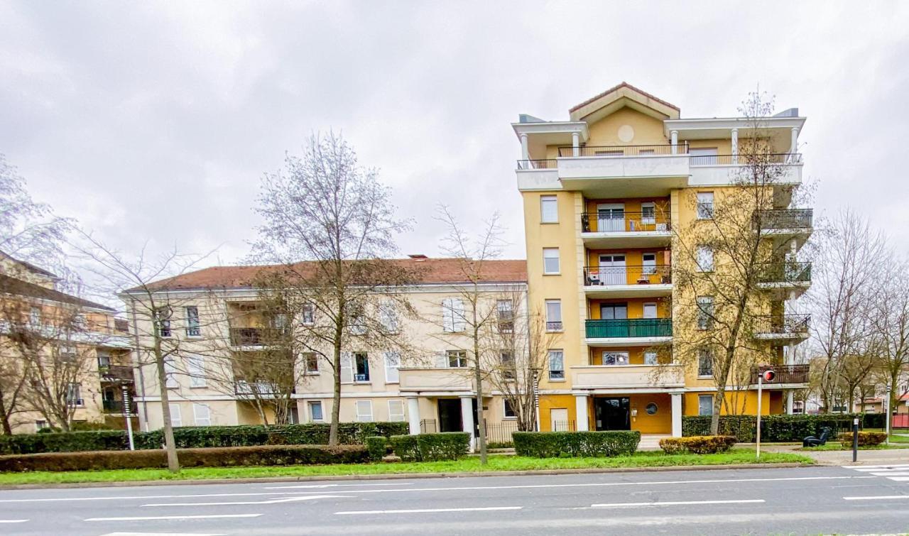 The Grey House - Parking - Piscine - Rer A 6 Min Apartamento Bussy-Saint-Georges Exterior foto